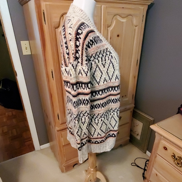 Mossimo Aztec Open Front Cardigan - Picture 2 of 8